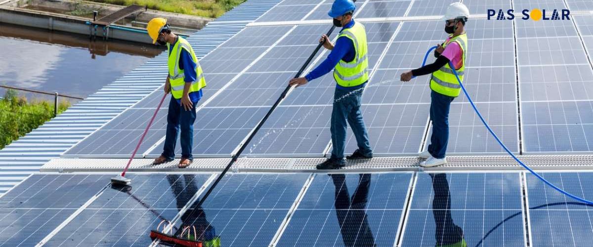 Should Solar Panels Be Cleaned?